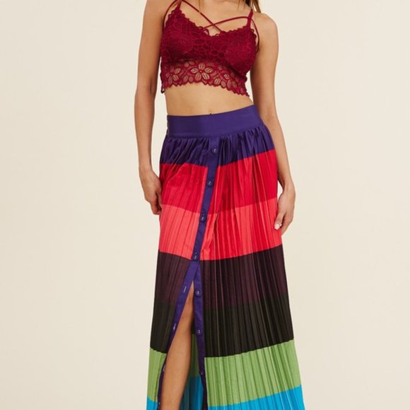 High Waisted Pleated Color Block Maxi Skirt - Picture 4 of 9